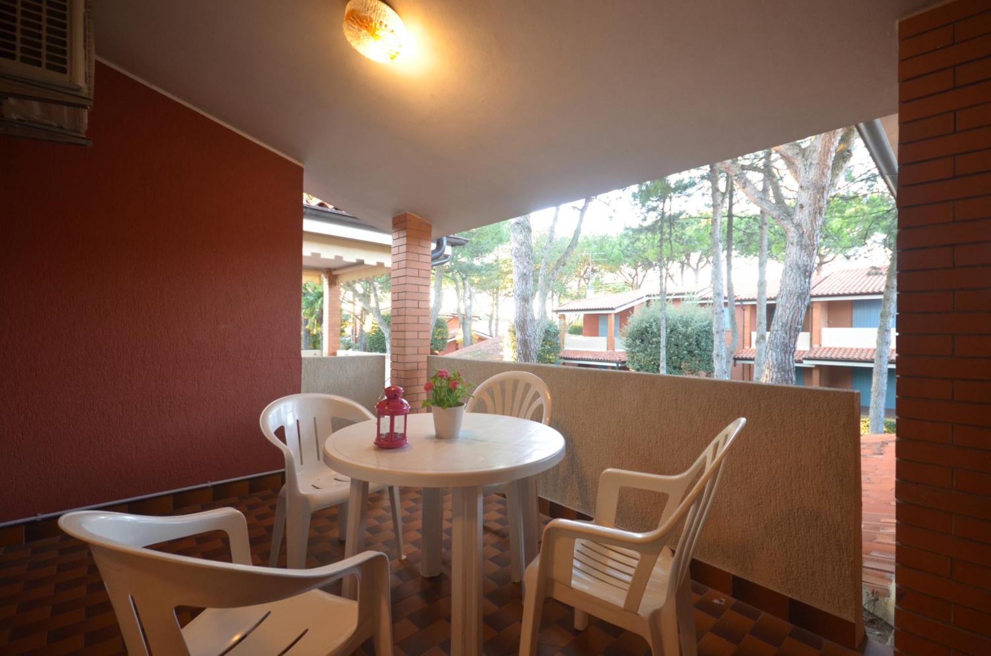 Villaggio Euro Residence Club Бибионе Екстериор снимка